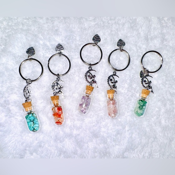 New Glass Wishing Bottle Keychain With Gemstone Chips - Picture 5 of 7